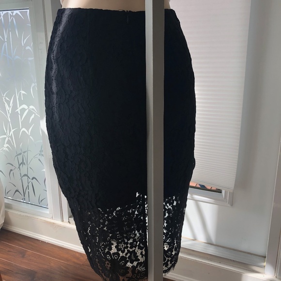 Black lace skirt (Size S) - Picture 9 of 9